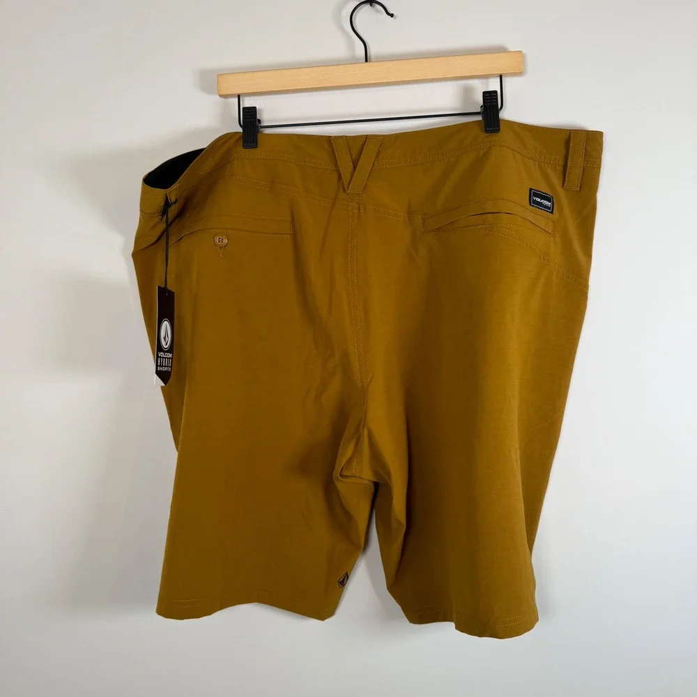 NEW Volcom Frickin Cross Shred Static 20 Hybrid Shorts‎ Men's Size 44 Gold NWT